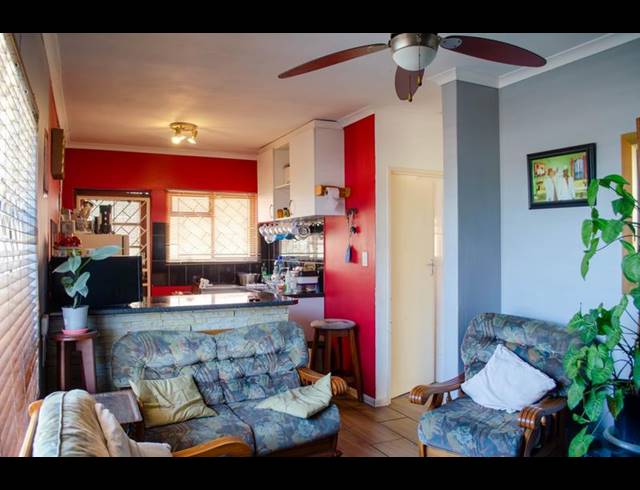 3 BEDROOM HOUSE FOR SALE IN PELIKAN PARK